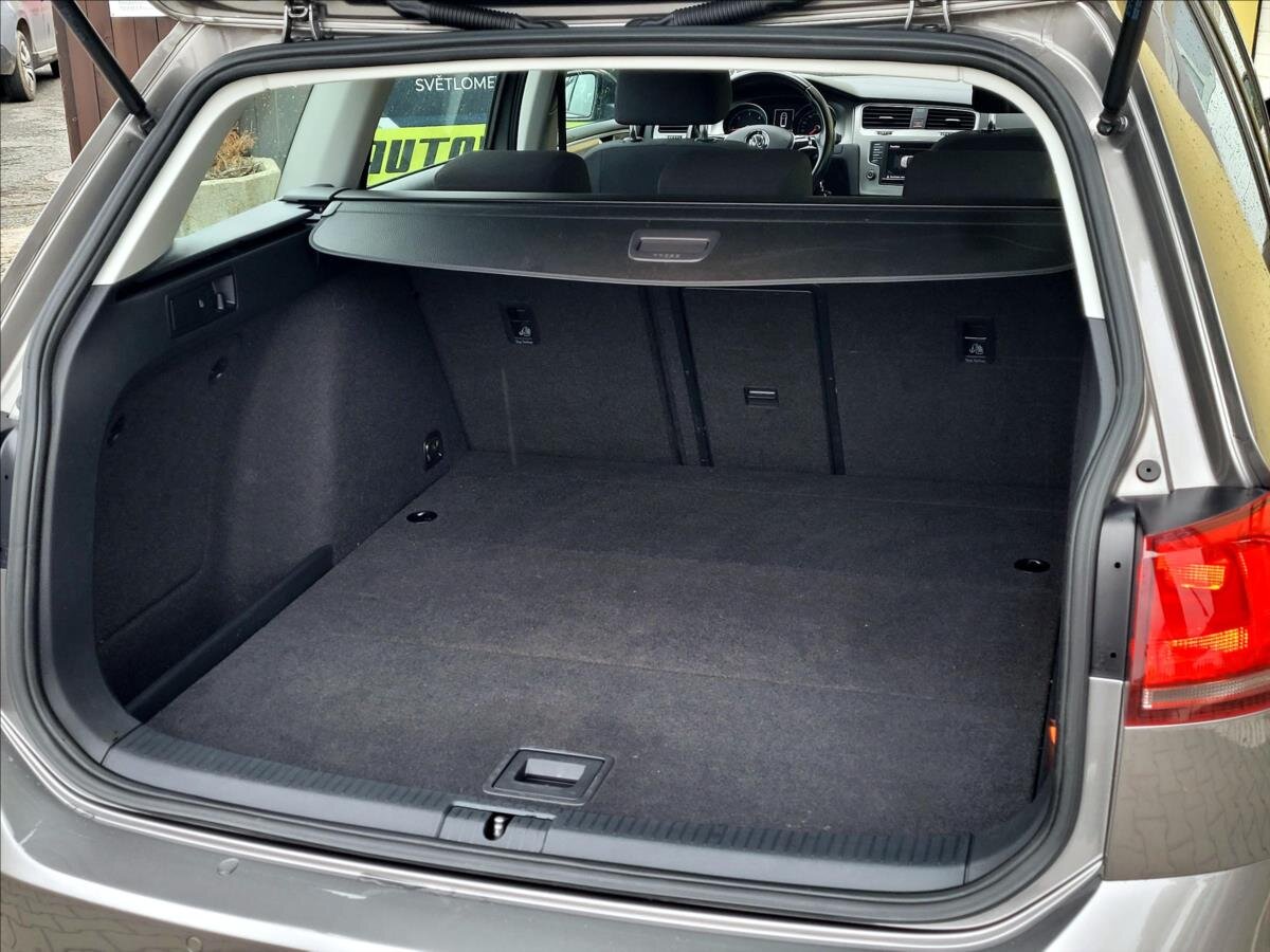 Volkswagen Golf Kombi 1,6 l 81 kw