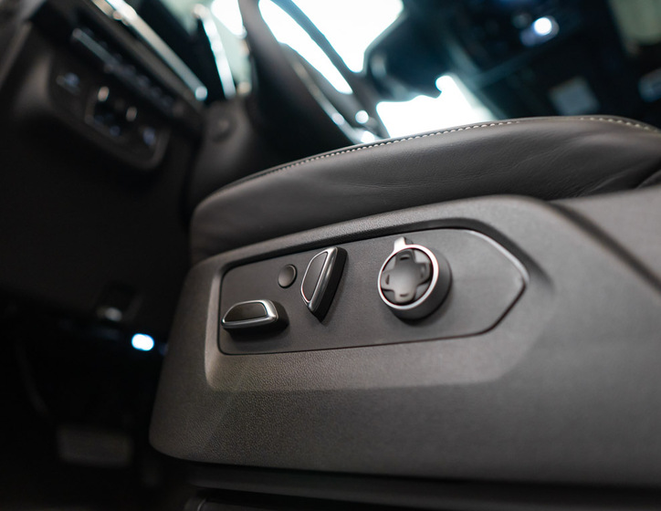 Cadillac Escalade 17