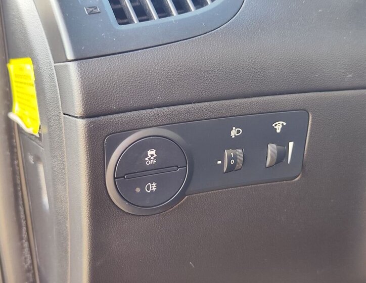 Hyundai Genesis Kupé 0,0 223 kw