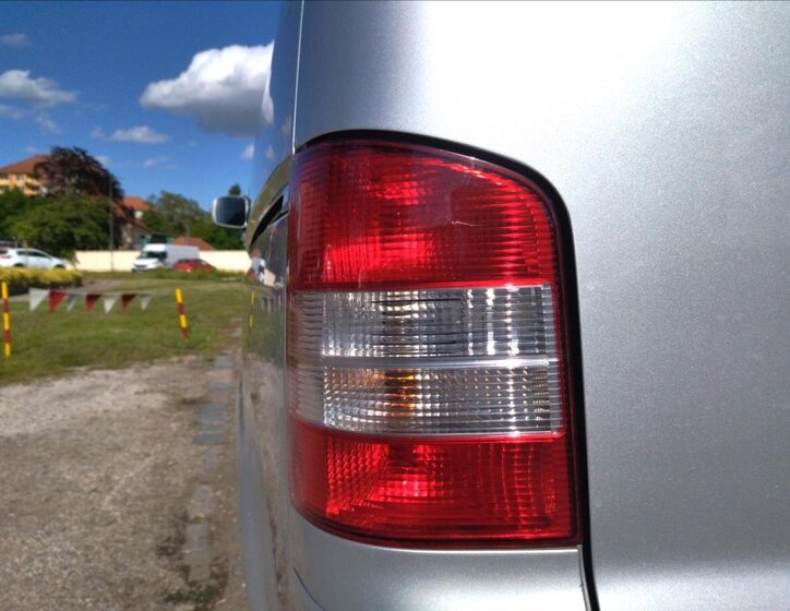 Volkswagen Multivan Kombi 2,5 l 96 kw