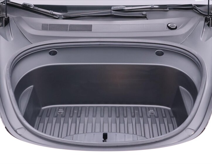 Tesla Model 3 Sedan 0,0 366 kw