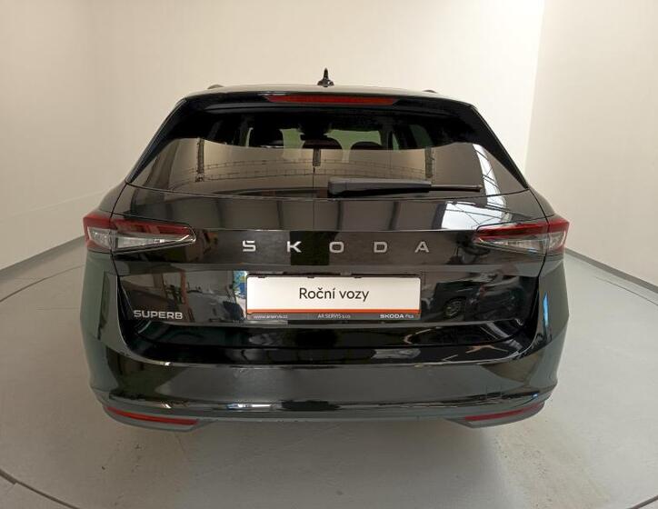 Škoda Superb 9