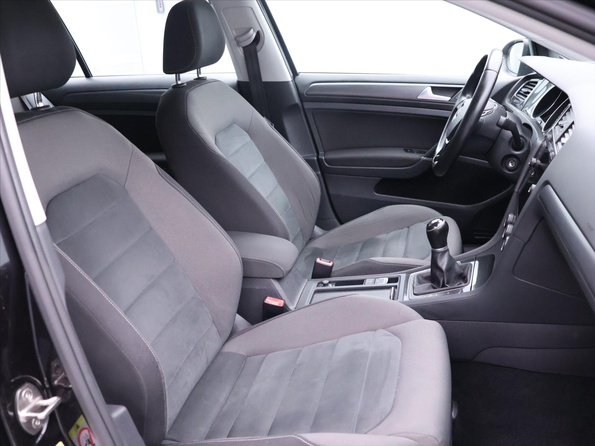 Volkswagen Golf Kombi 999,0 81 kw