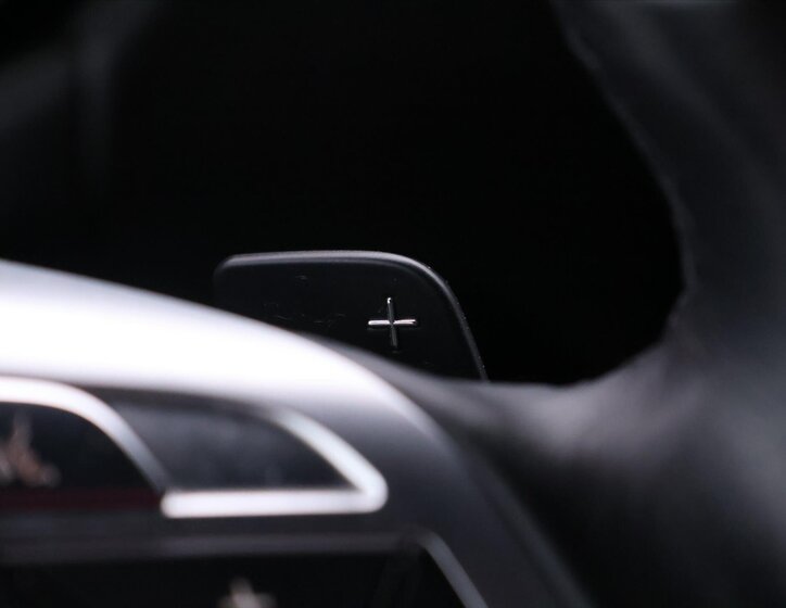 Mercedes-Benz Třídy G SUV 3,0 l 155 kw