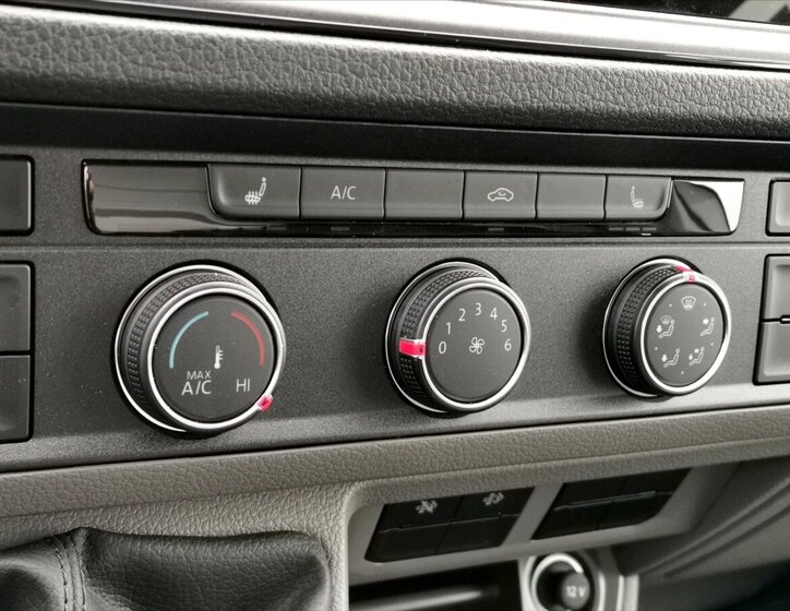 Volkswagen Crafter Skříň 2,0 l 120 kw