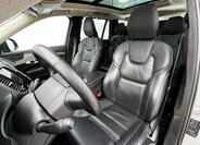 Volvo XC90 SUV / Terénní 2,0 l 335 kw