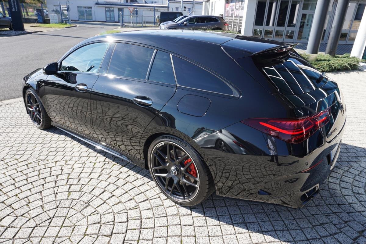 Mercedes-Benz CLA Kombi 2,0 l 310 kw