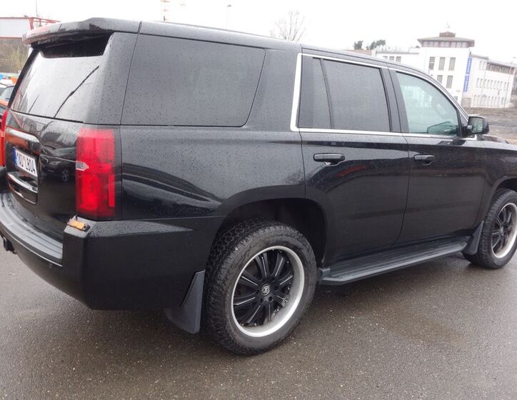 Chevrolet Tahoe 5