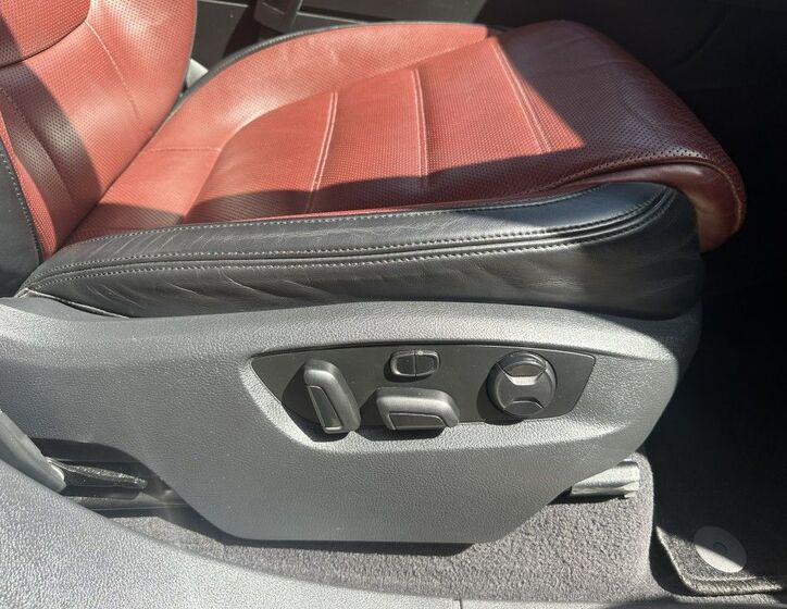 Volkswagen Touareg 33