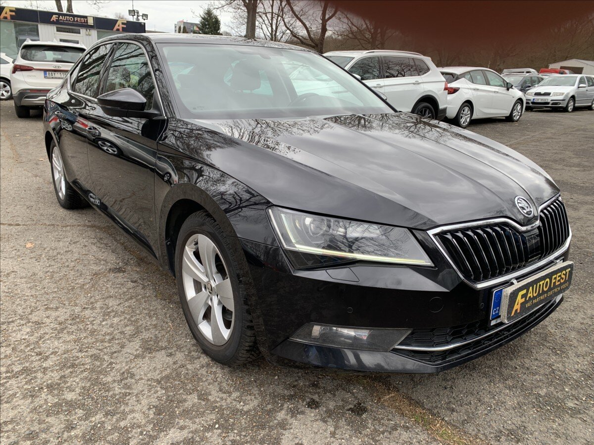 Škoda Superb Sedan / Limuzína 1,5 l 110 kw