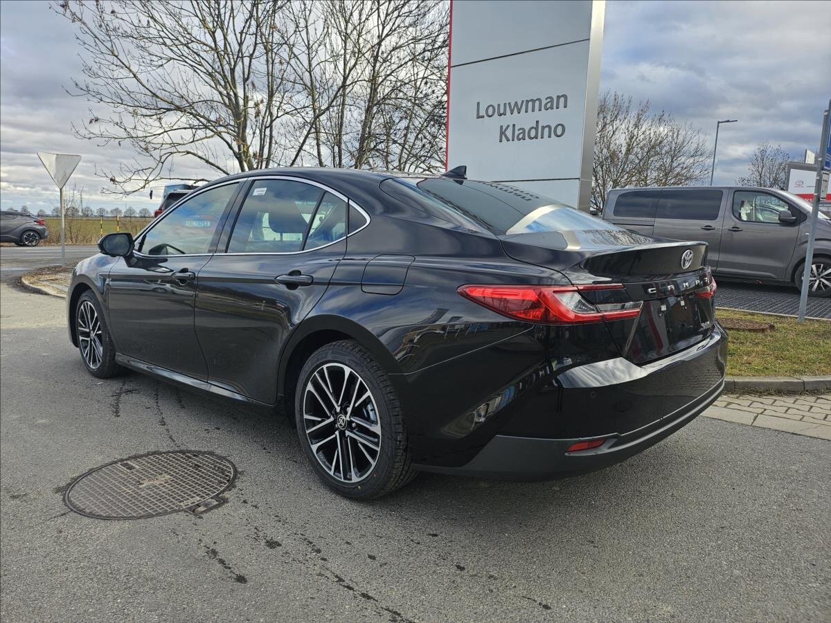 Toyota Camry Sedan / Limuzína 2,5 l 137 kw