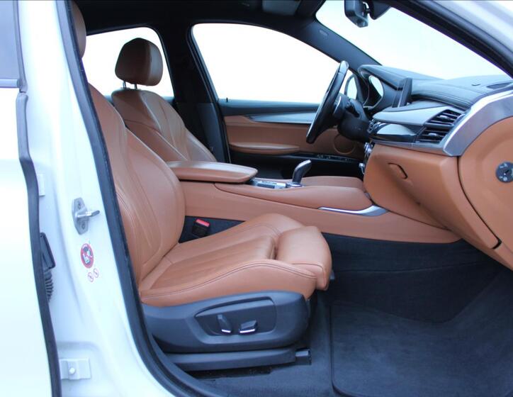 BMW X6 28