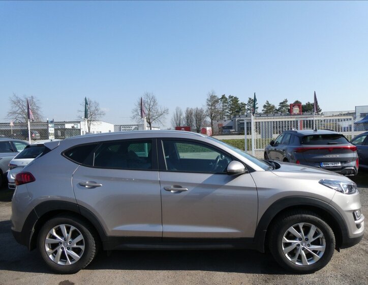 Hyundai Tucson SUV / Terénní 1,6 l 85 kw