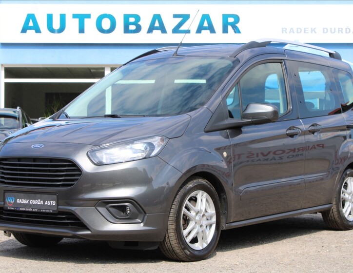 Ford Tourneo Courier 1