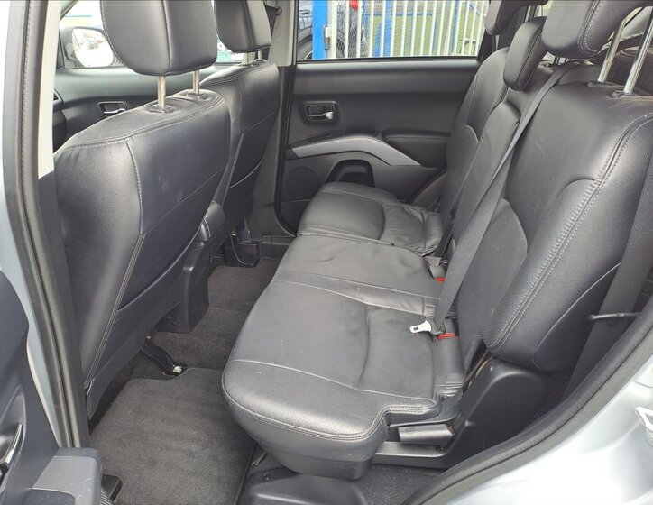 Peugeot 4007 SUV / Terénní 2,2 l 115 kw