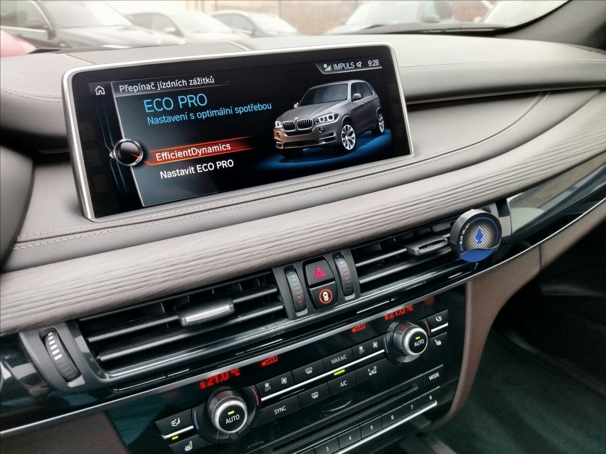 BMW X5 SUV 3,0 l 280 kw