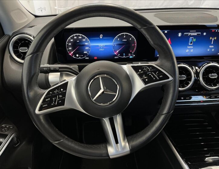 Mercedes-Benz GLB 10