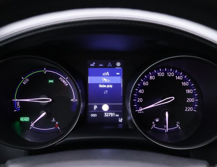 Toyota C-HR SUV 1,8 l 72 kw