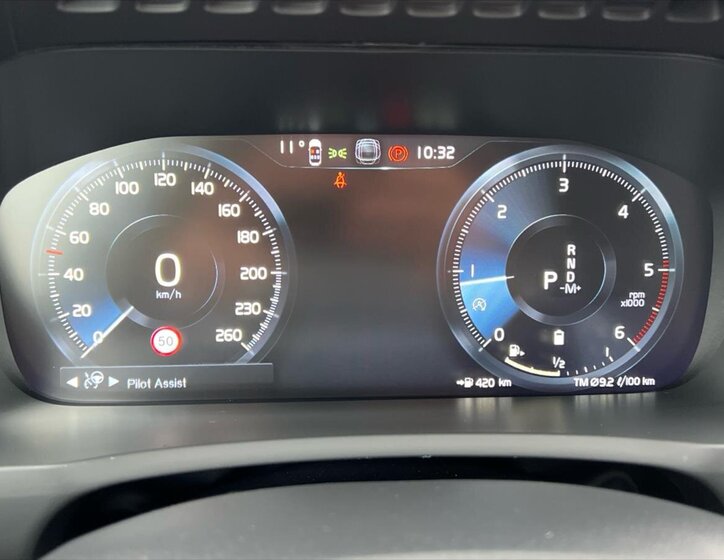 Volvo XC90 SUV / Terénní 2,0 l 173 kw