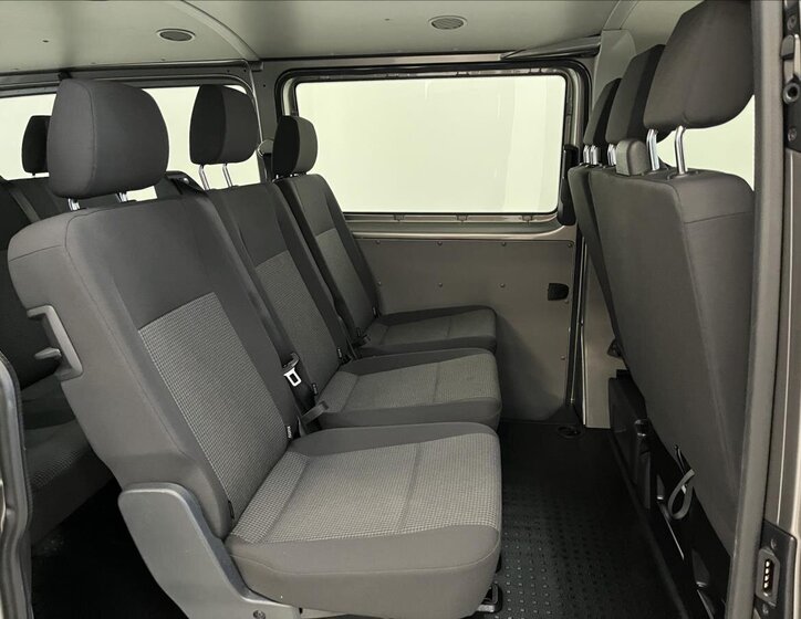 Volkswagen Transporter Kombi 2,0 l 110 kw