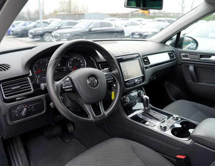 Volkswagen Touareg SUV / Terénní 3,0 l 176 kw