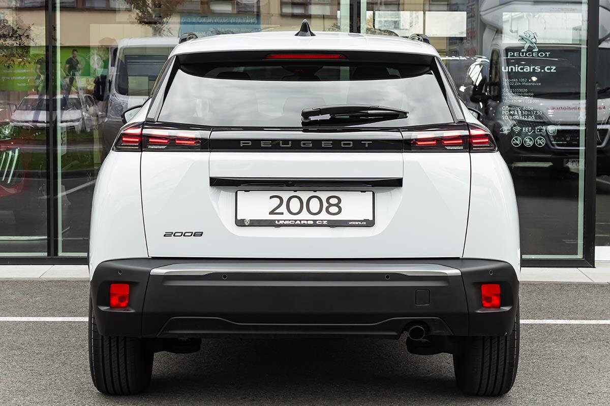 Peugeot 2008 SUV 1,2 l 0