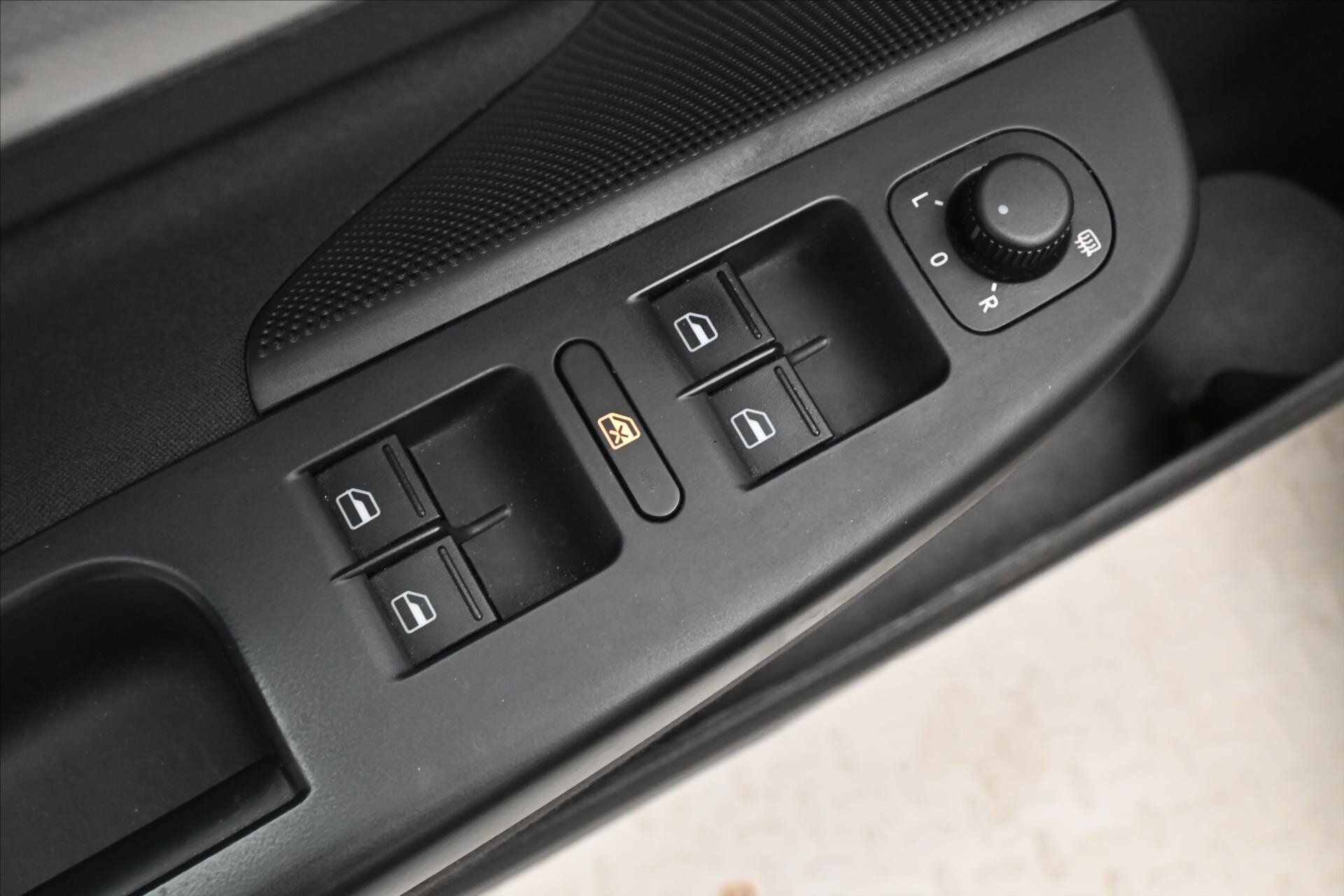 Volkswagen Golf Kombi 1,6 l 77 kw