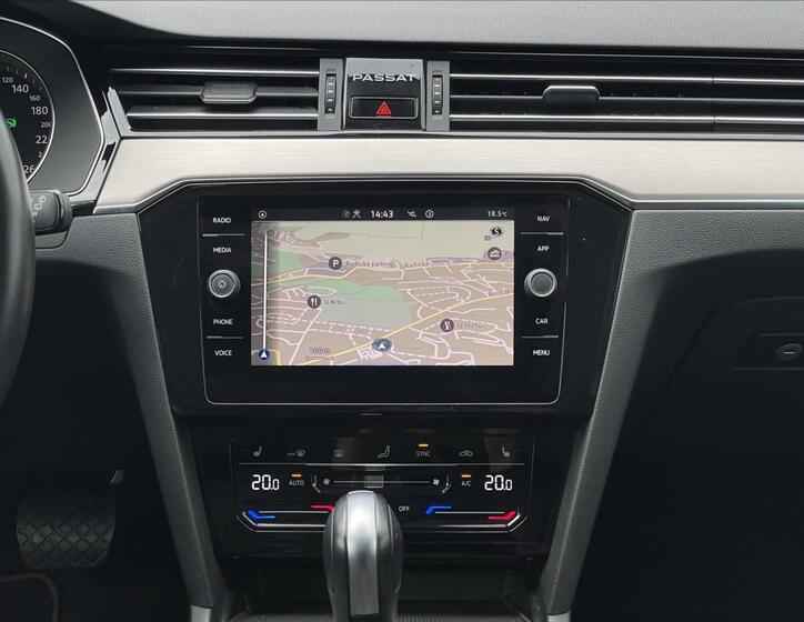 Volkswagen Passat 11