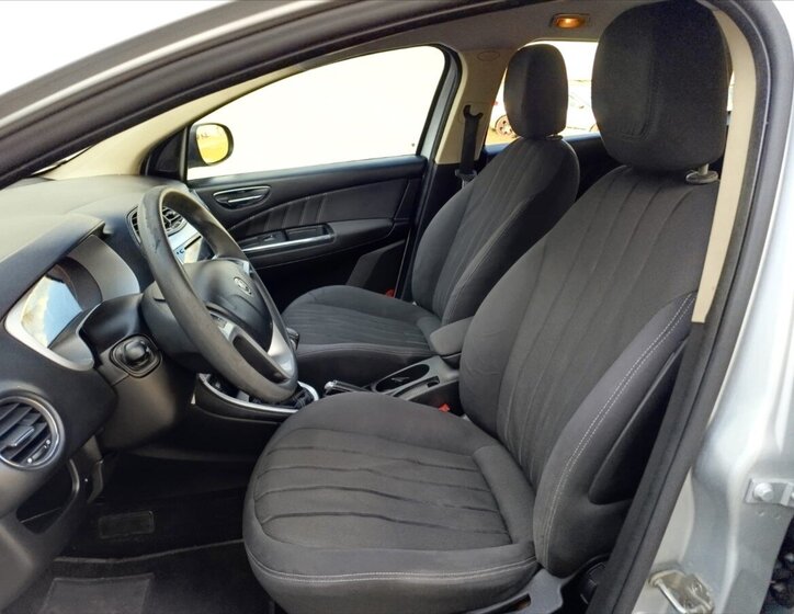 Lancia Delta Hatchback 1,6 l 88 kw