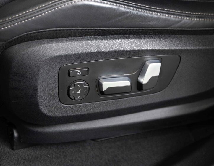 BMW X5 SUV / Terénní 3,0 l 219 kw