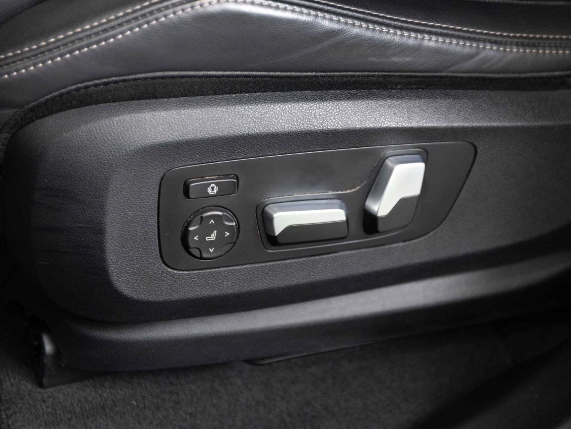 BMW X5 SUV / Terénní 3,0 l 219 kw