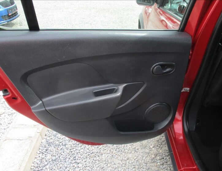 Dacia Sandero Hatchback 898,0 66 kw