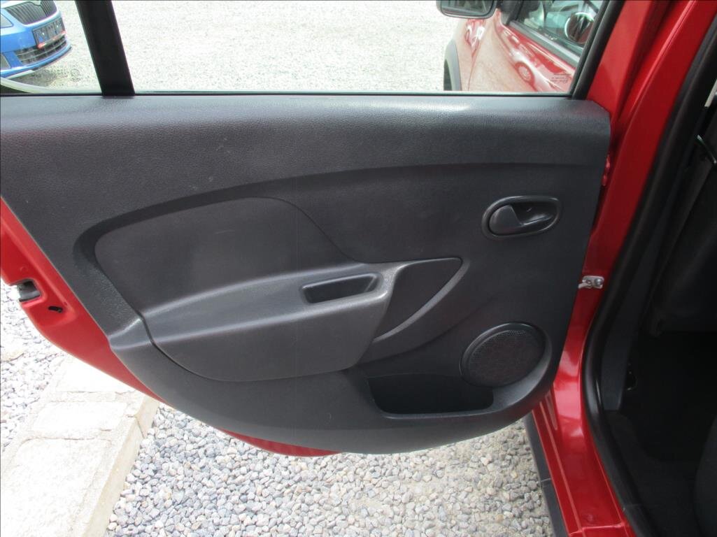 Dacia Sandero Hatchback 898,0 66 kw