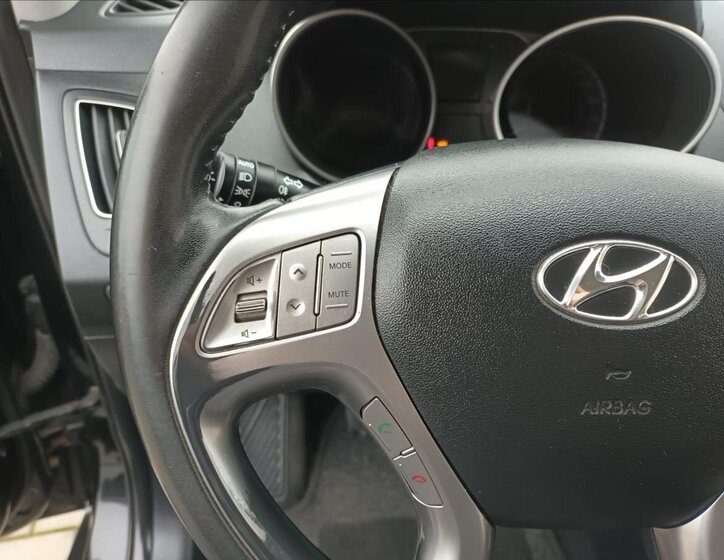 Hyundai ix35 SUV / Terénní 2,0 l 100 kw