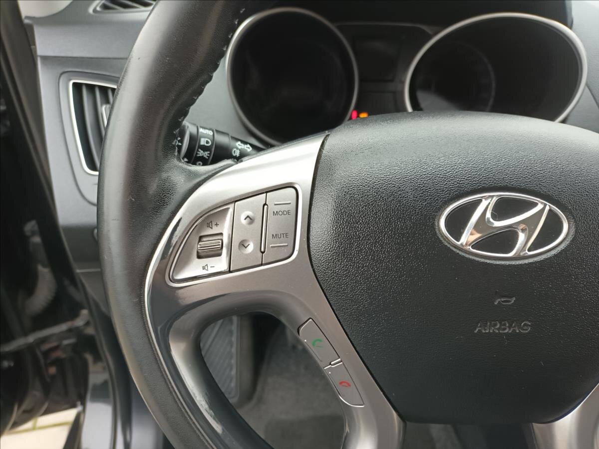 Hyundai ix35 SUV / Terénní 2,0 l 100 kw