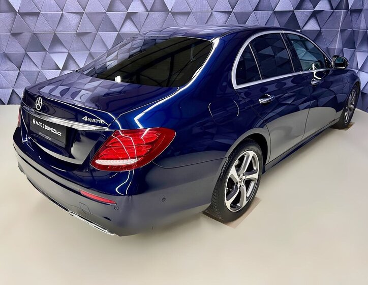 Mercedes-Benz Třídy E 7