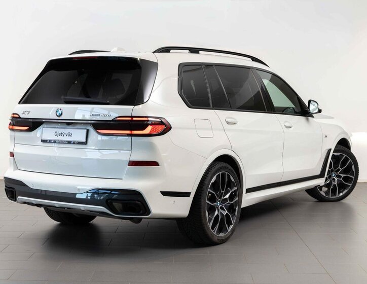 BMW X7 SUV / Terénní 3,0 l 259 kw