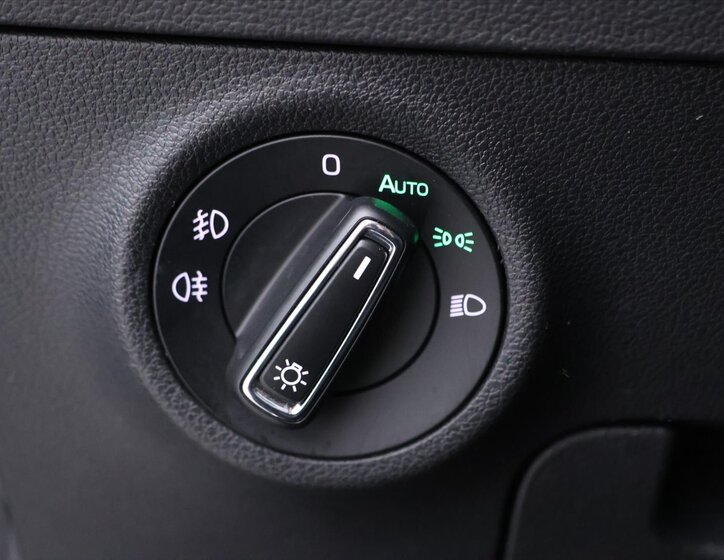 Škoda Karoq SUV 999,0 85 kw