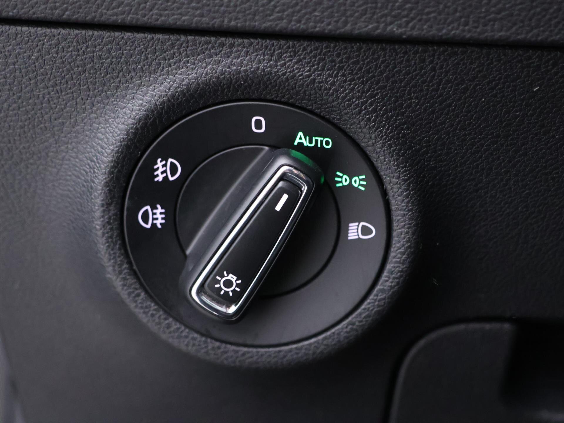 Škoda Karoq SUV 999,0 85 kw