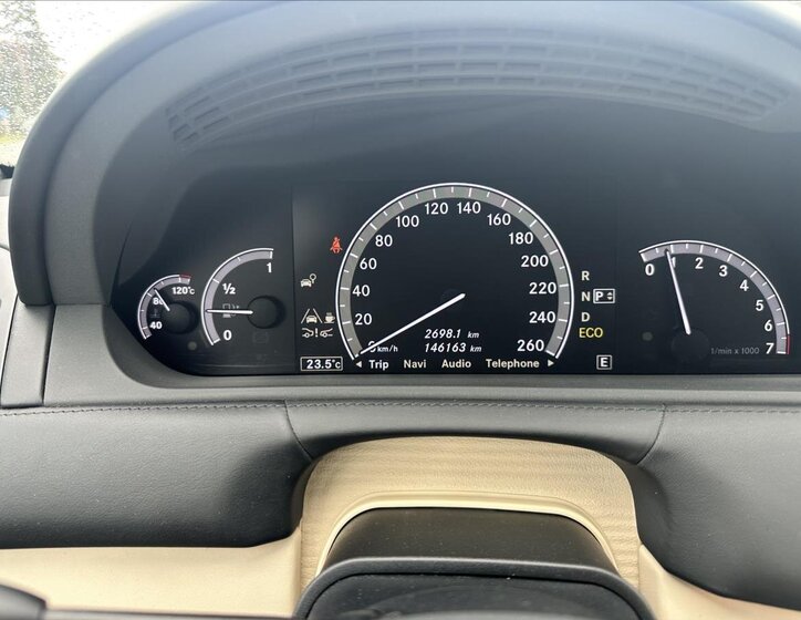 Mercedes-Benz CL Kupé 4,7 l 320 kw