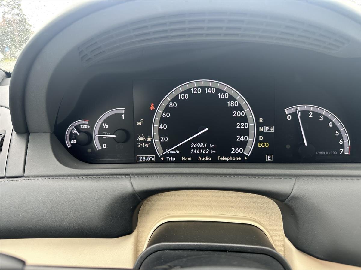 Mercedes-Benz CL Kupé 4,7 l 320 kw