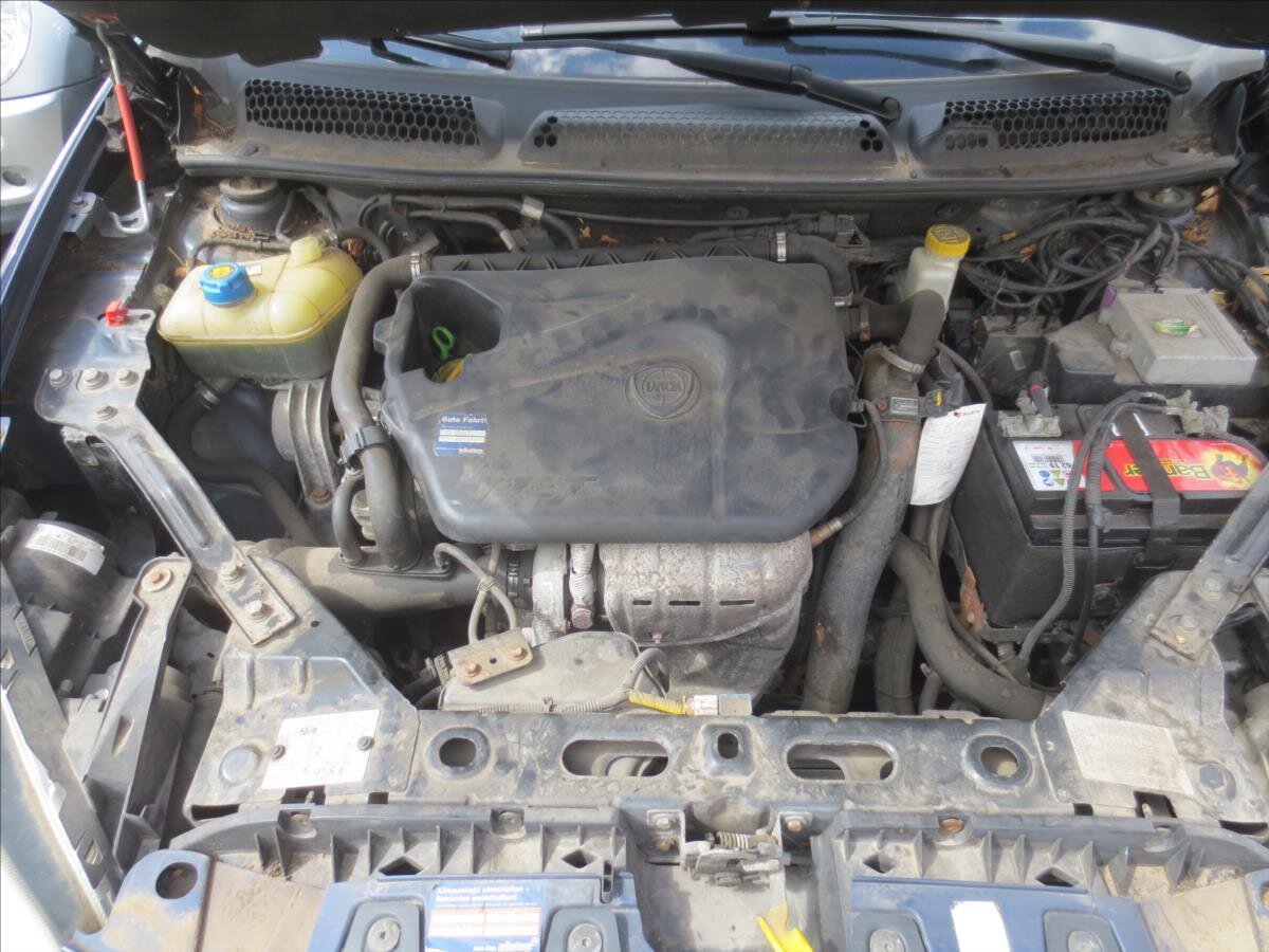 Lancia Delta Hatchback 1,4 l 88 kw