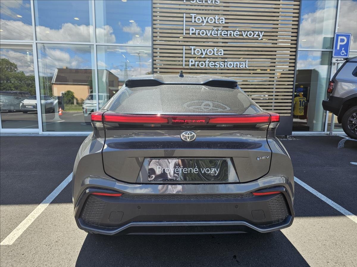 Toyota C-HR Hatchback 1,8 l 72 kw