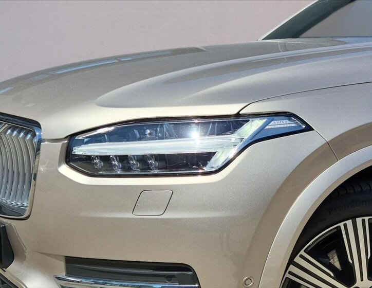 Volvo XC90 Ostatní 2,0 l 228 kw