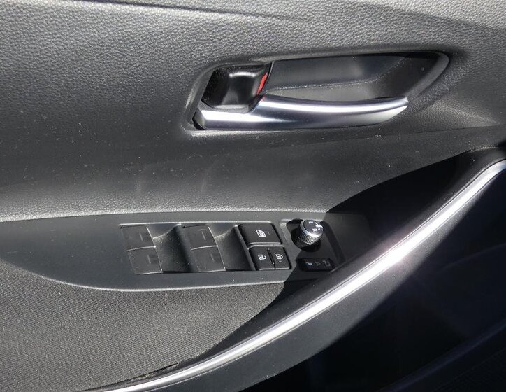 Toyota Corolla Sedan / Limuzína 1,8 l 72 kw