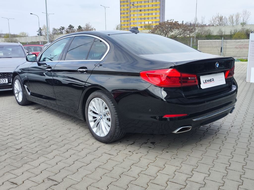 BMW Řada 5 Sedan / Limuzína 3,0 l 235 kw