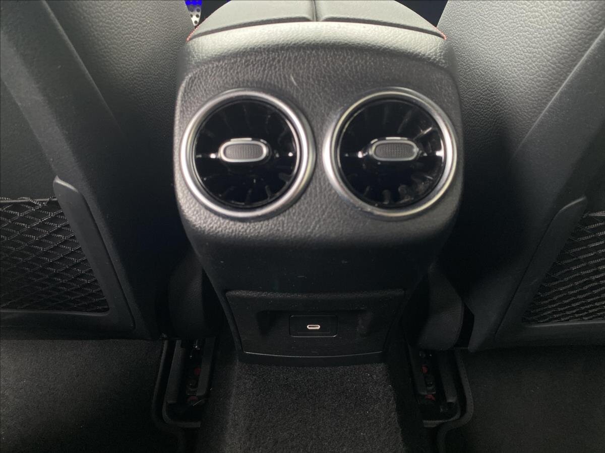 Mercedes-Benz Třídy A Sedan 1,3 l 100 kw