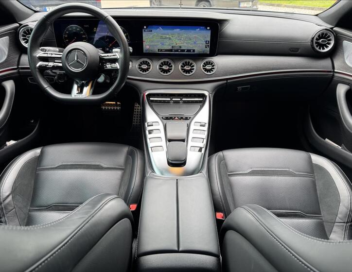 Mercedes-Benz AMG GT 33