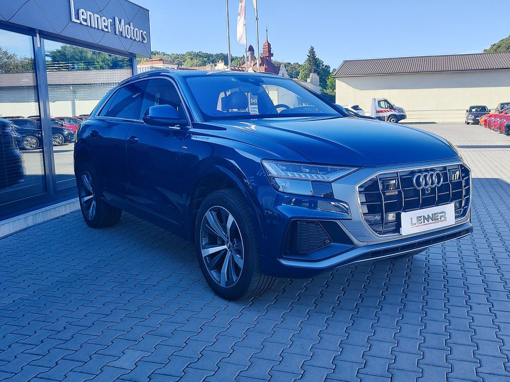 Audi Q8