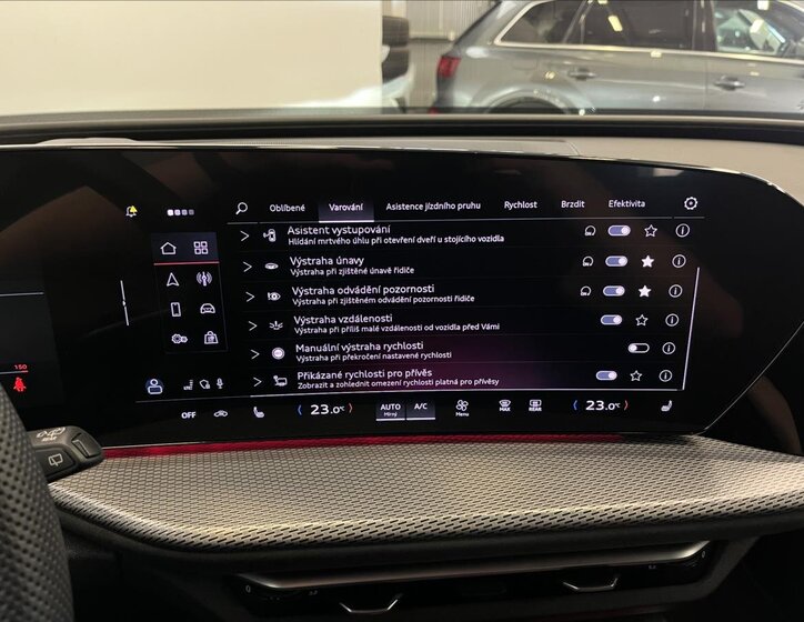 Audi Q5 SUV / Terénní 2,0 l 150 kw